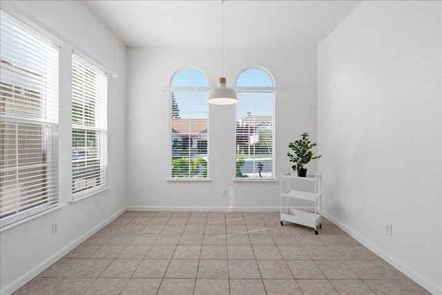 2241 Vail Ct, Rocklin, CA 95765