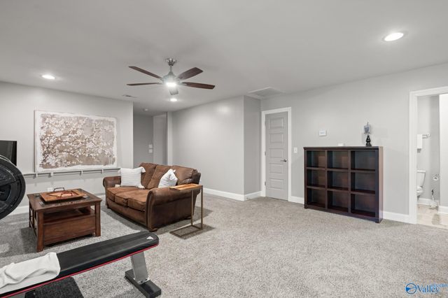 18 Natures Ridge Way, Huntsville, AL 35803