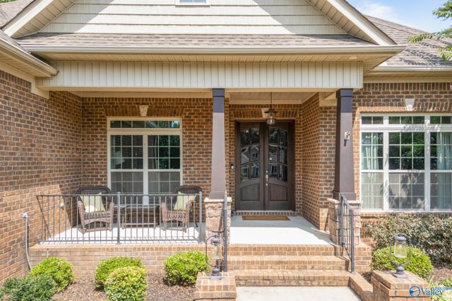 18 Natures Ridge Way, Huntsville, AL 35803