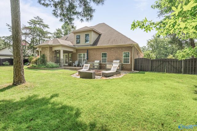 18 Natures Ridge Way, Huntsville, AL 35803
