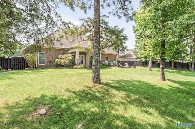 18 Natures Ridge Way, Huntsville, AL 35803