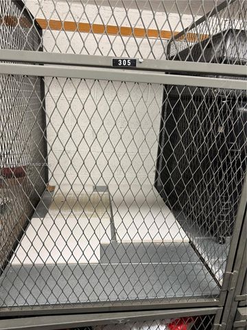 120 Lakeview Dr 305, Weston, FL 33326