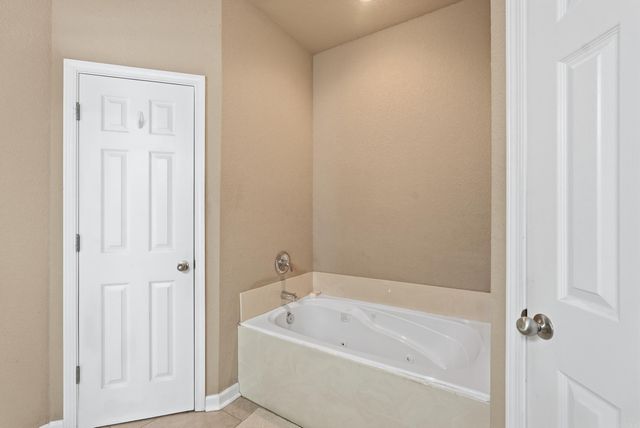 1710 Royal Oaks Dr Drive, Malvern, AR 72104