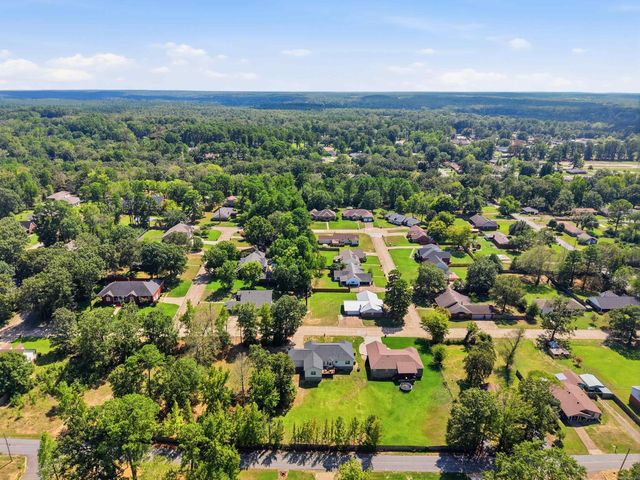 1710 Royal Oaks Dr Drive, Malvern, AR 72104