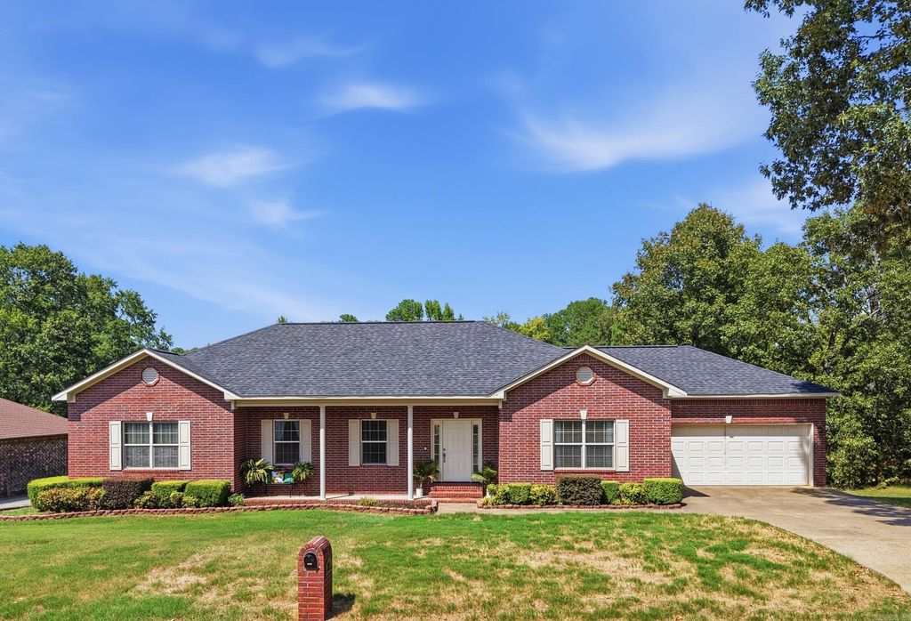 1710 Royal Oaks Dr Drive, Malvern, AR 72104
