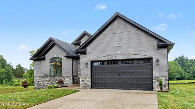 7906 Trading Post Ct, Louisville, KY 40291
