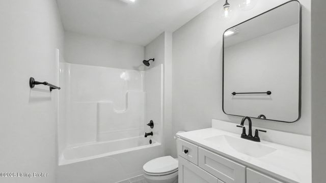 7906 Trading Post Ct, Louisville, KY 40291