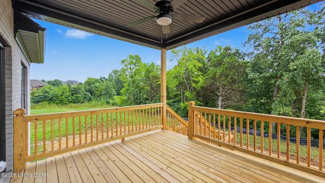 7906 Trading Post Ct, Louisville, KY 40291