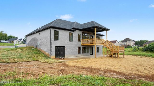 7906 Trading Post Ct, Louisville, KY 40291