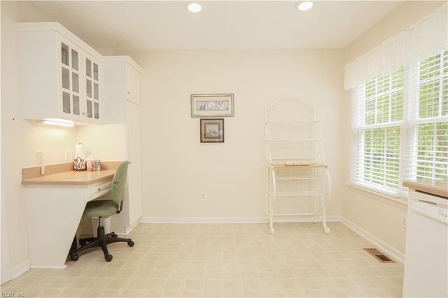 6304 Chiswick PARK, Williamsburg, VA 23188