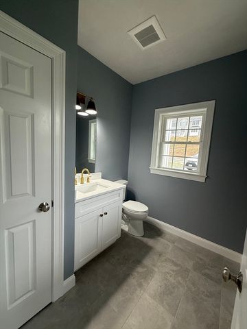 64 Deanna Dr, Holden, MA 01520