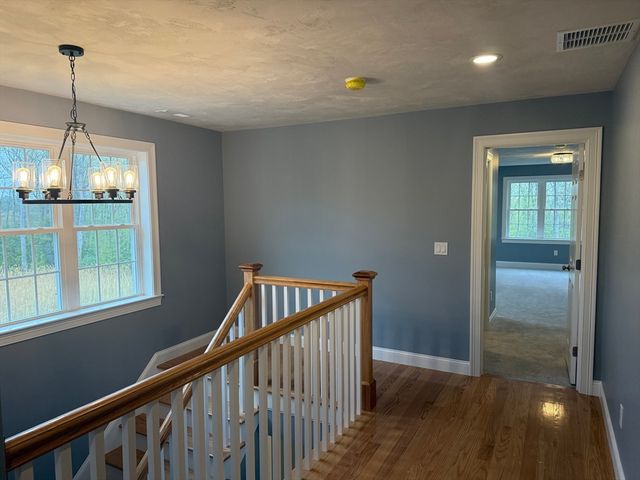 64 Deanna Dr, Holden, MA 01520