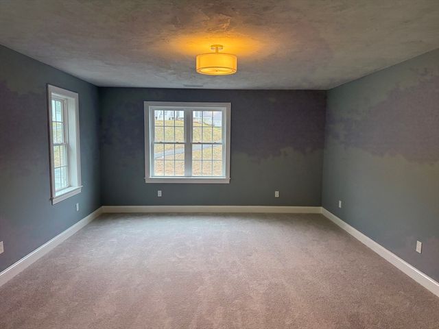 64 Deanna Dr, Holden, MA 01520