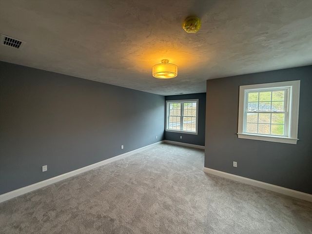64 Deanna Dr, Holden, MA 01520