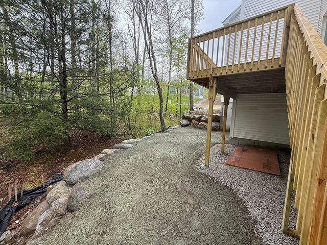 64 Deanna Dr, Holden, MA 01520