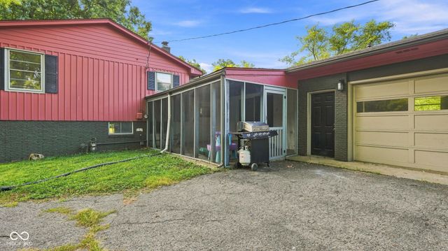 2700 Redbud Lane, Anderson, IN 46011