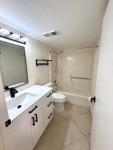 6649 Somerset Drive 205, Boca Raton, FL 33433