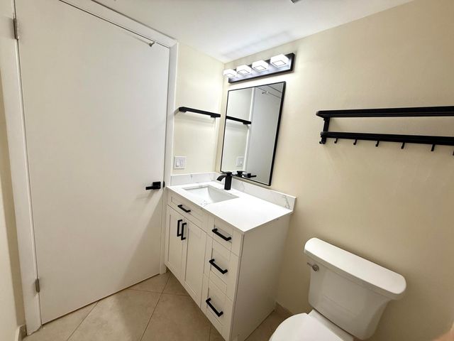 6649 Somerset Drive 205, Boca Raton, FL 33433