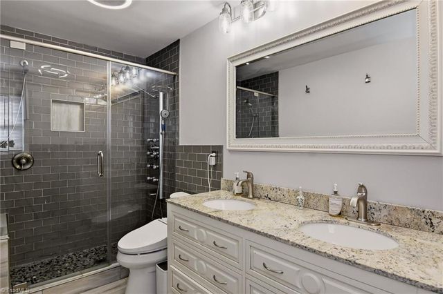 2840 Holyoke Place, Winston-salem, NC 27106