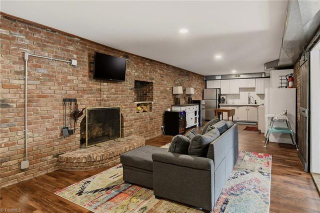 2840 Holyoke Place, Winston-salem, NC 27106