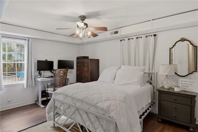 2840 Holyoke Place, Winston-salem, NC 27106