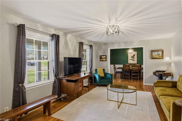 2840 Holyoke Place, Winston-salem, NC 27106