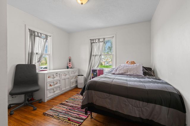 8659 N Canton Center Road, Canton, MI 48187