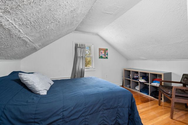 8659 N Canton Center Road, Canton, MI 48187