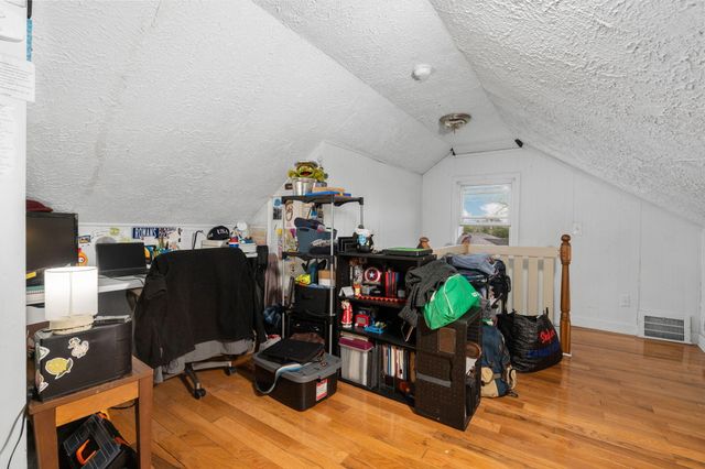 8659 N Canton Center Road, Canton, MI 48187