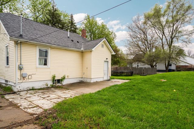 8659 N Canton Center Road, Canton, MI 48187