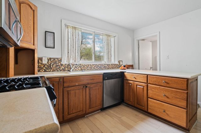 8659 N Canton Center Road, Canton, MI 48187