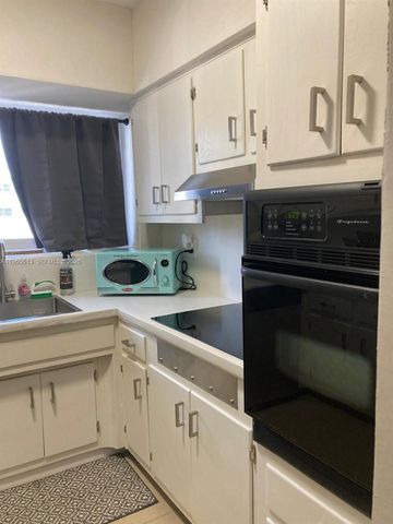 462 Golden Isles Dr 206, Hallandale Beach, FL 33009