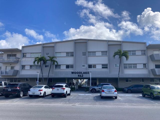 462 Golden Isles Dr 206, Hallandale Beach, FL 33009