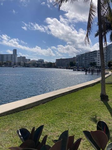 462 Golden Isles Dr 206, Hallandale Beach, FL 33009