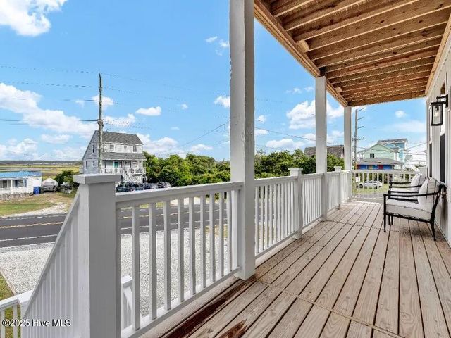 822 S Topsail Drive A, Surf City, NC 28445