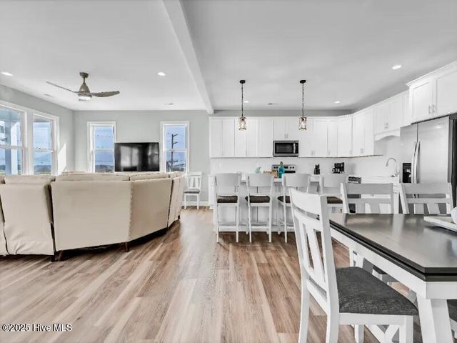 822 S Topsail Drive A, Surf City, NC 28445