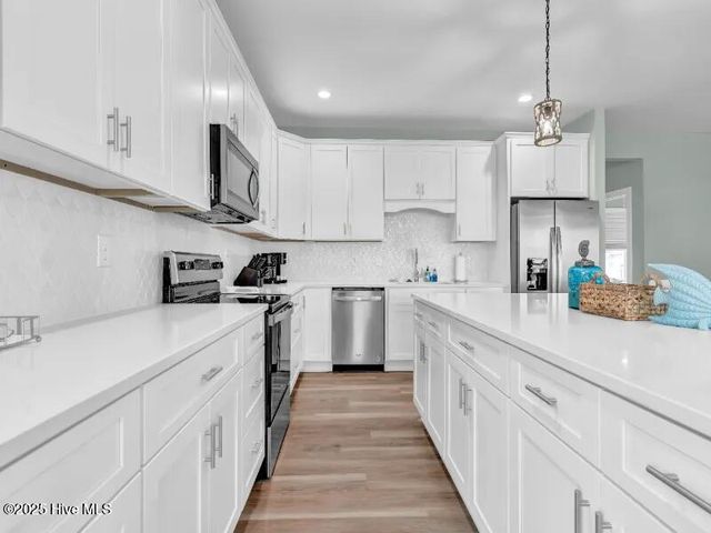 822 S Topsail Drive A, Surf City, NC 28445