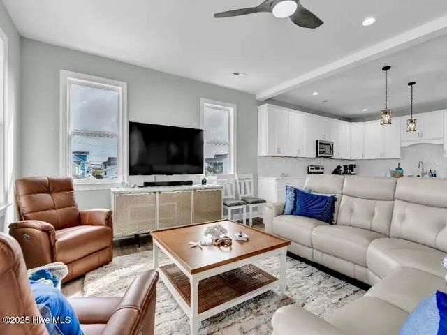 822 S Topsail Drive A, Surf City, NC 28445