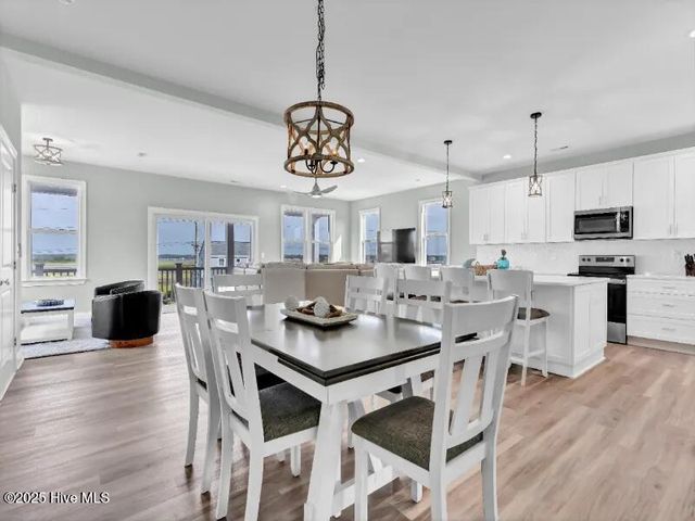 822 S Topsail Drive A, Surf City, NC 28445