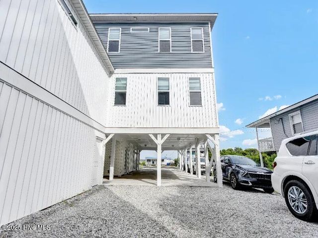 822 S Topsail Drive A, Surf City, NC 28445