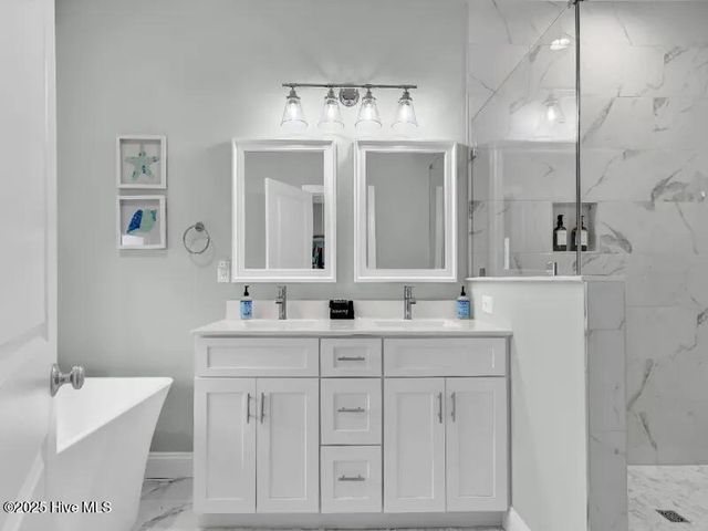 822 S Topsail Drive A, Surf City, NC 28445