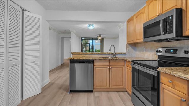 5681 Riverside Drive 101A6, Coral Springs, FL 33067