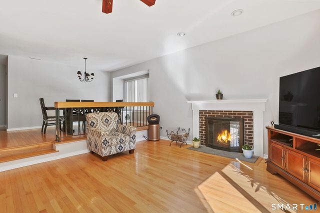 71 Aiken Street APT M1, Norwalk, CT 06851