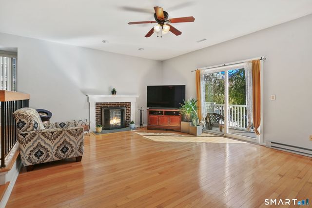 71 Aiken Street APT M1, Norwalk, CT 06851