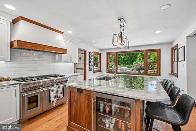 99 SPRINGTON LAKE RD, Media, PA 19063