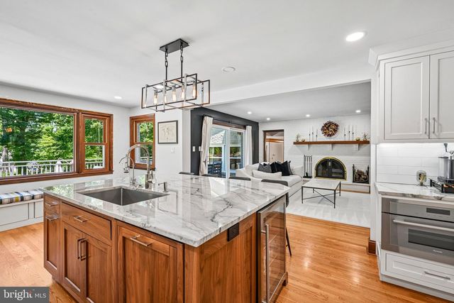 99 SPRINGTON LAKE RD, Media, PA 19063