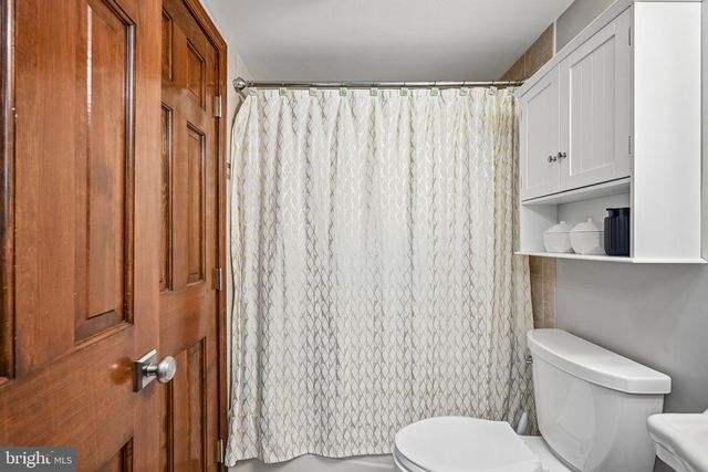 99 SPRINGTON LAKE RD, Media, PA 19063