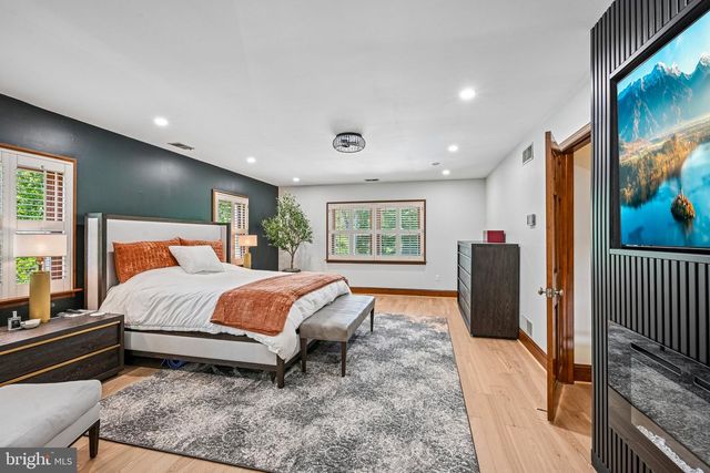 99 SPRINGTON LAKE RD, Media, PA 19063