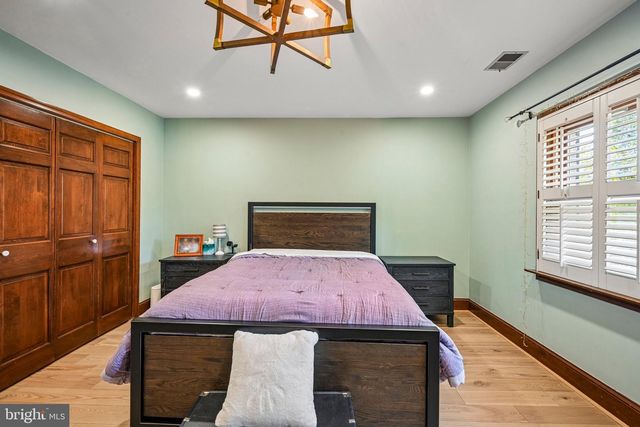 99 SPRINGTON LAKE RD, Media, PA 19063