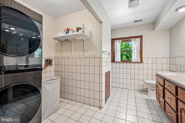 99 SPRINGTON LAKE RD, Media, PA 19063